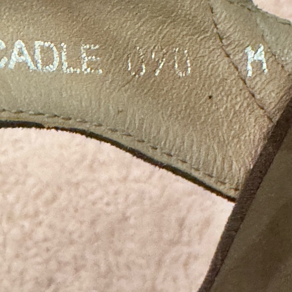 DONALD J PLINER Women’s Olive Green “Cadle” Strappy Wedge Platform Sandles Sz 9M - Picture 8 of 8